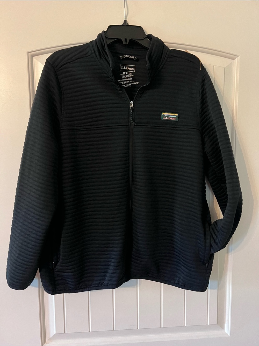 Ladies size 1X- LL BEAN Airlight Knit Pullover IN BLACK